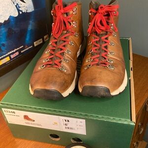 Danner mountain 600 size 13